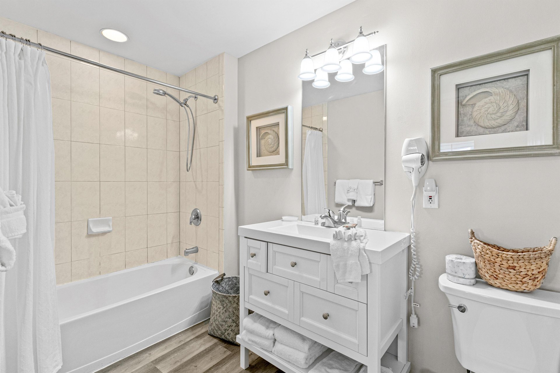 Destin West Resort  Gulfside 409 13