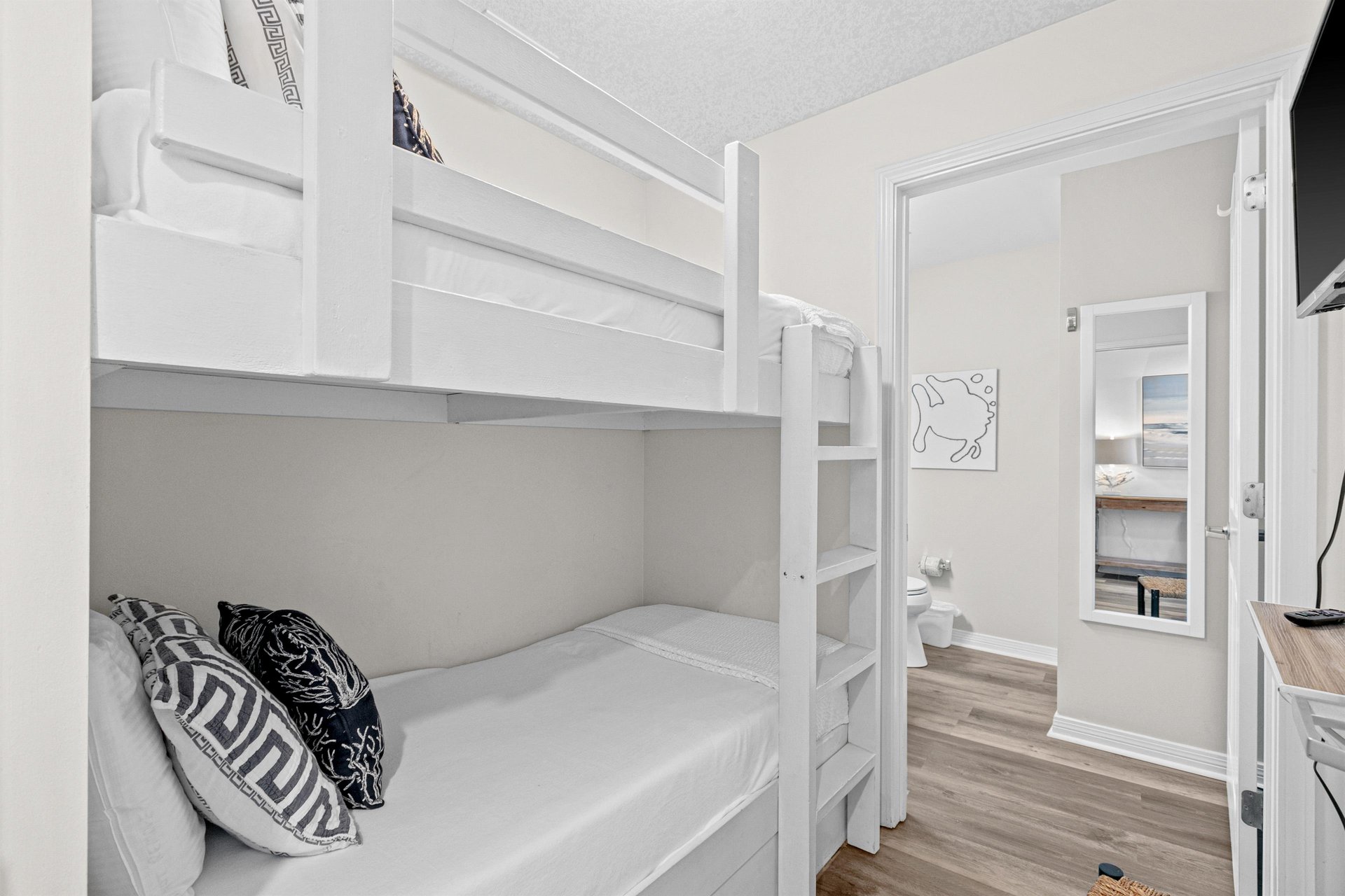 Destin West Resort  Gulfside 409 15