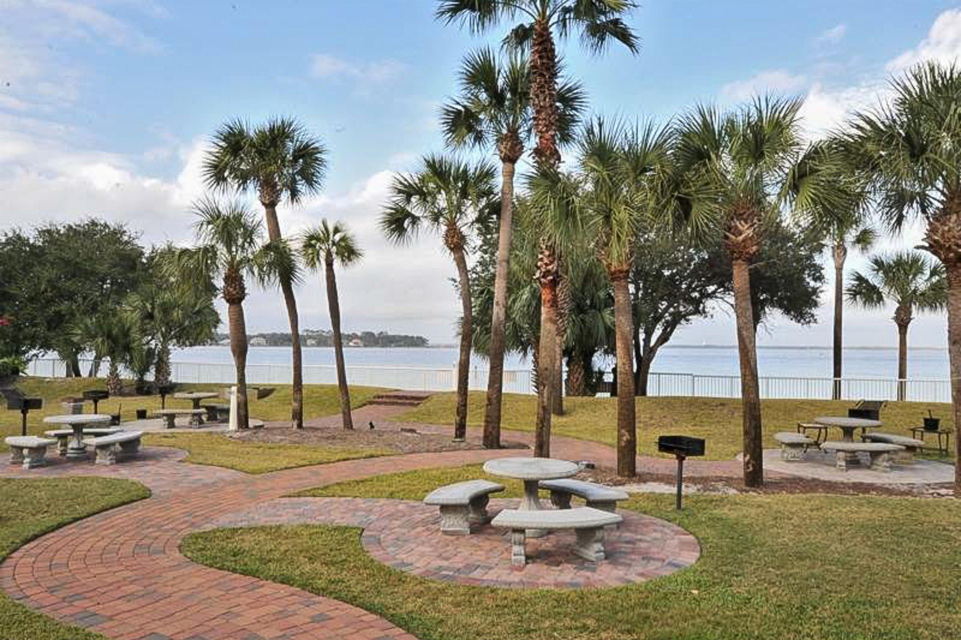 Destin West Resort  Gulfside 409 27