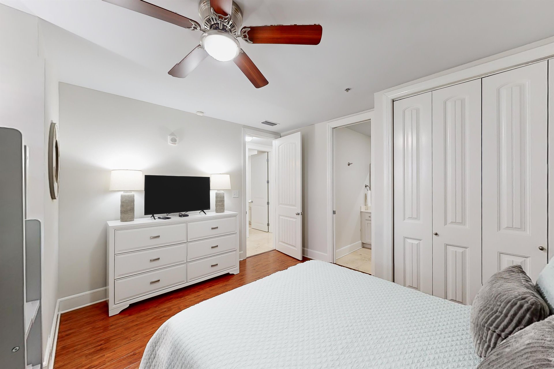 Sailmakers Place 504 24