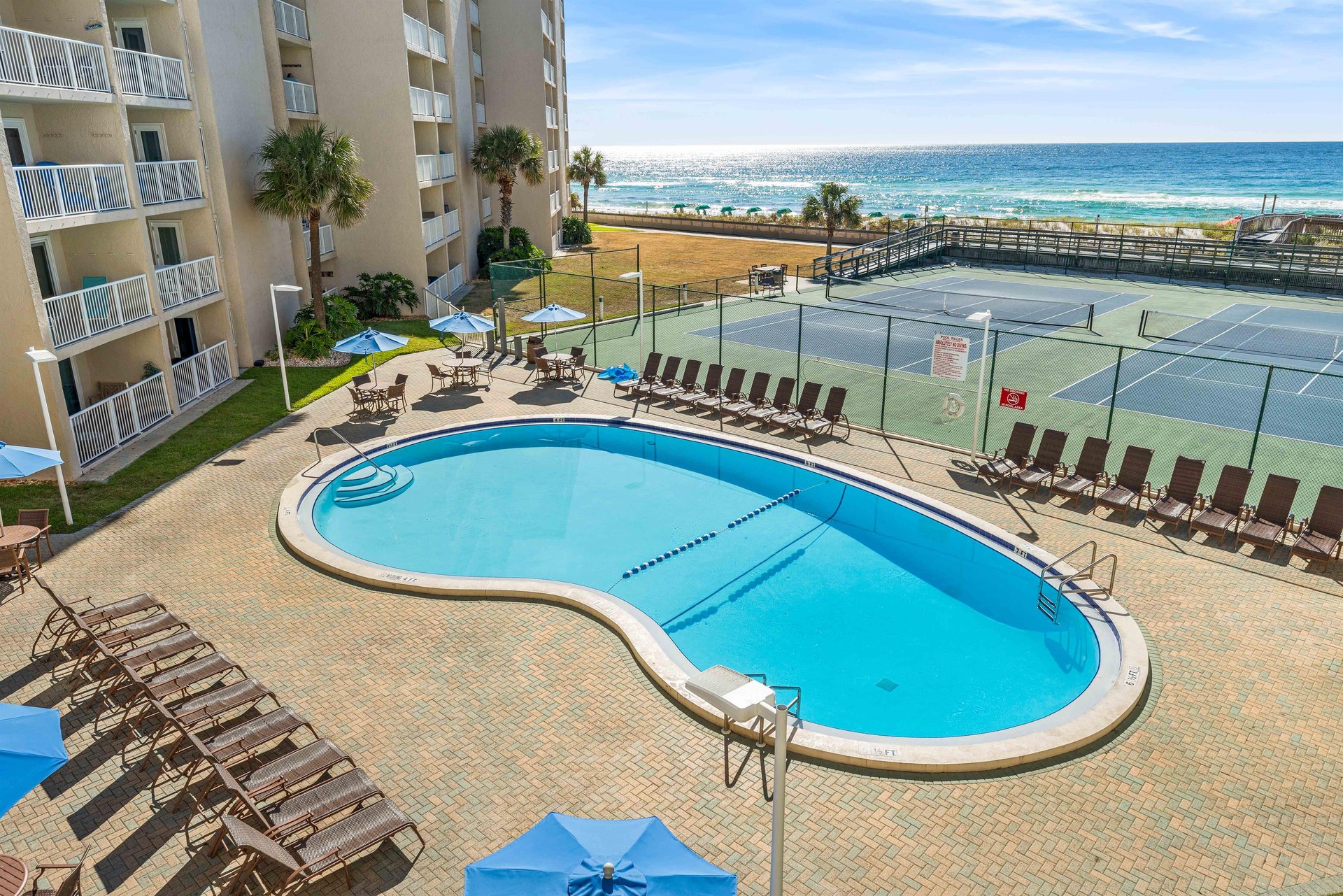 Holiday Surf and Racquet Unit 310 53