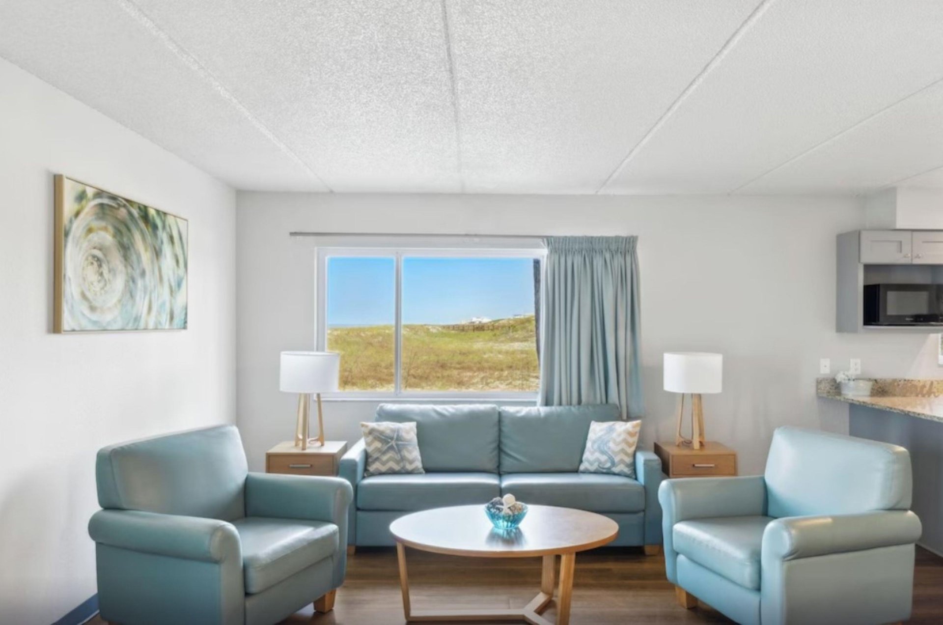 470551 Sugar Sands Inn  Suites  16 0 20241 679