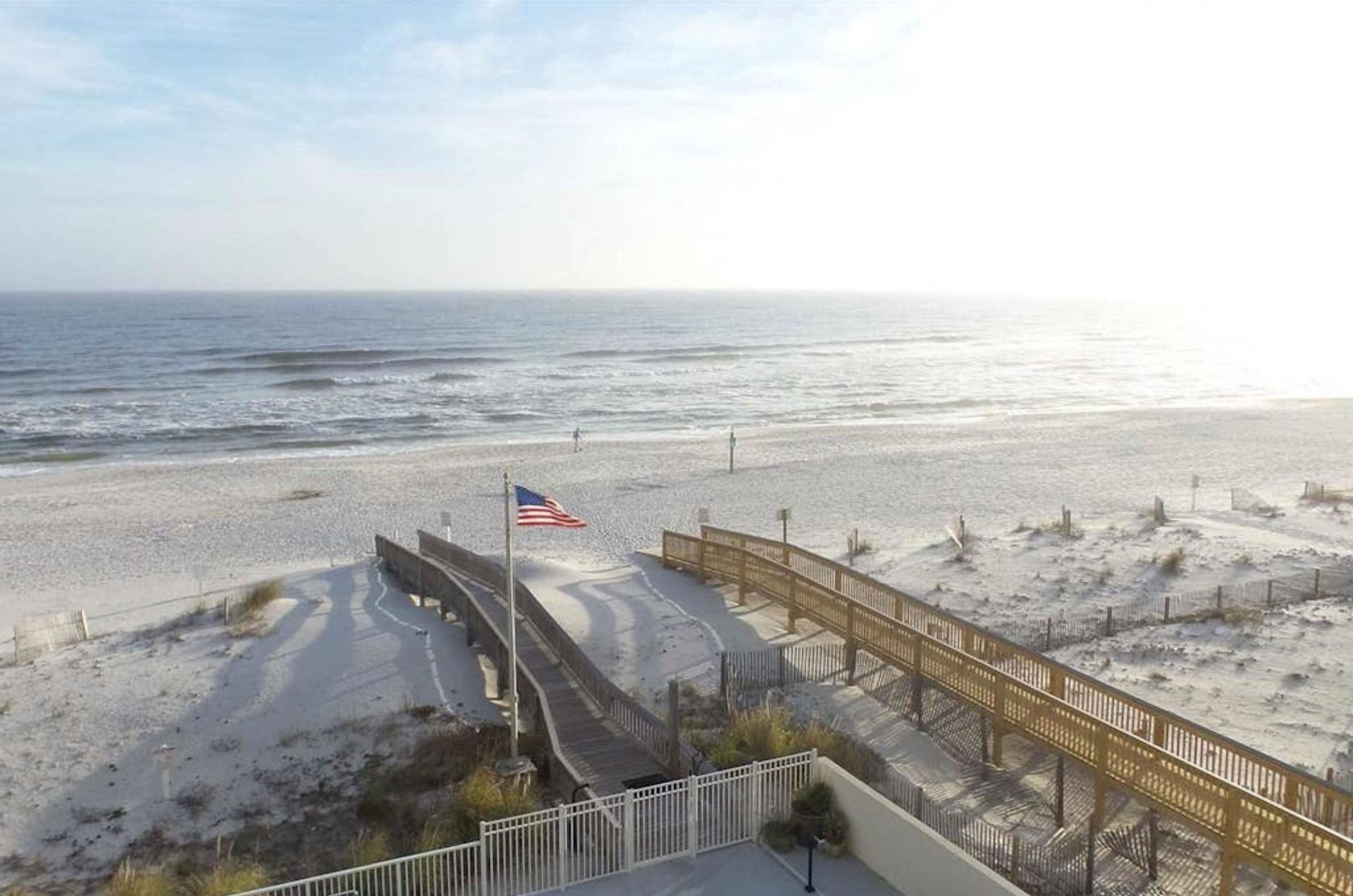 Stay only steps away from the beautiful beaches at Gulf Tower