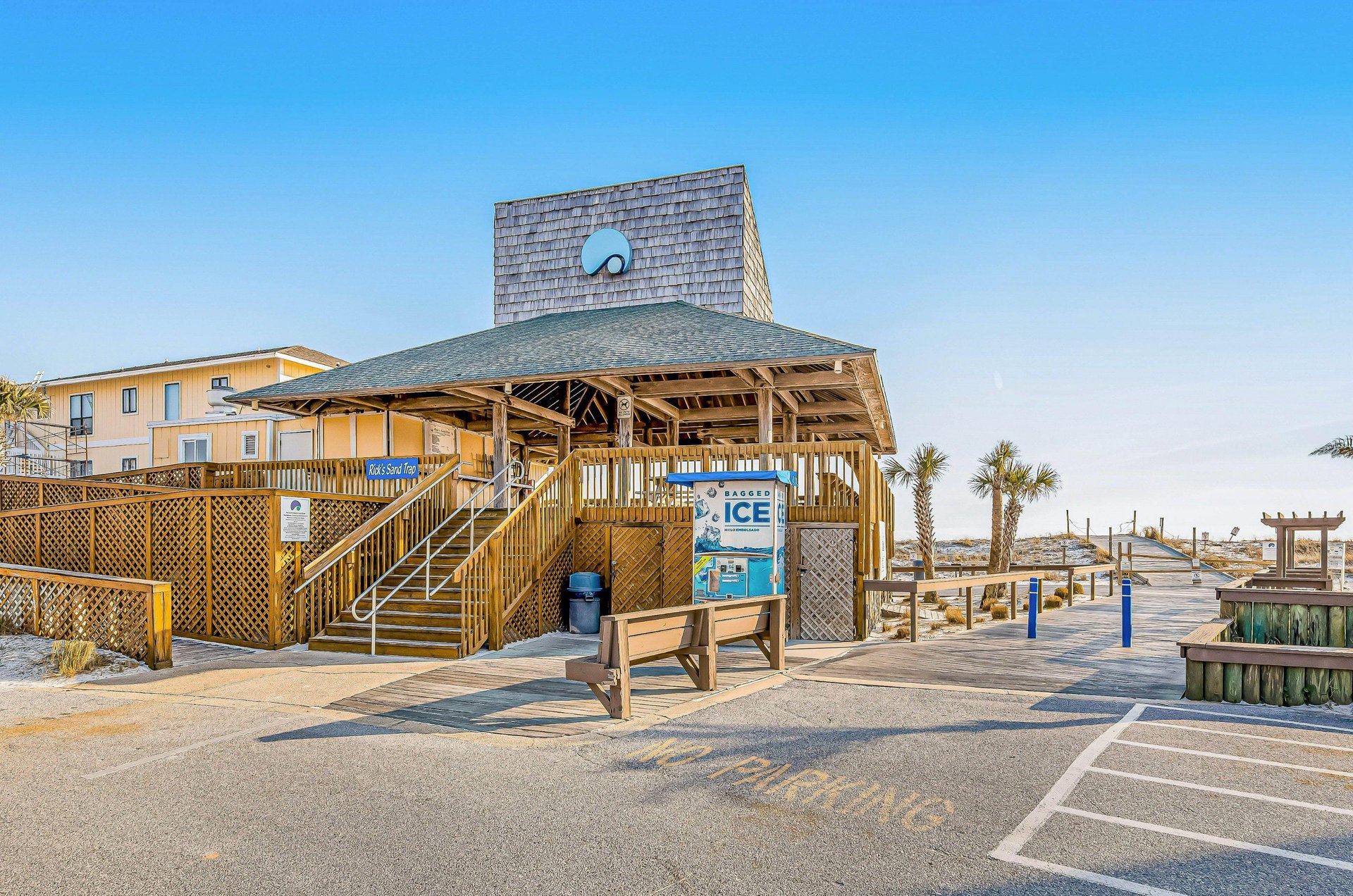 Popular Ricks Sand Trap restaurant next to Sandpiper Cove in Destin