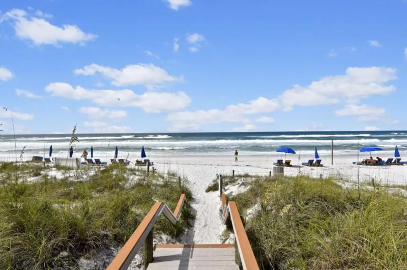 The Commodore Boardwalk to Beach Access