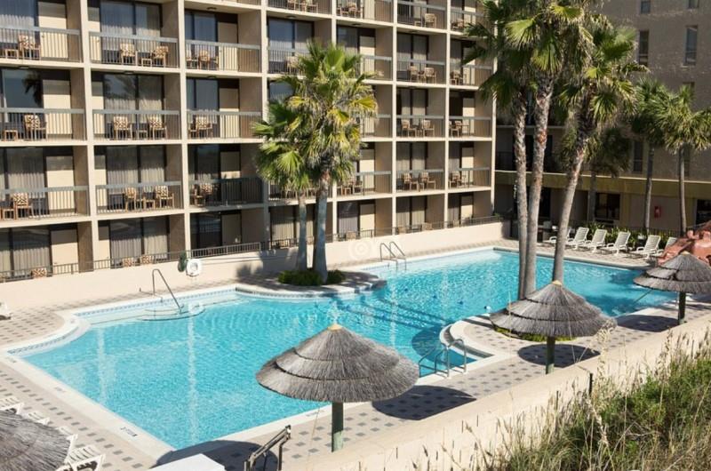 Wyndham Garden Pool on Okaloosa Island