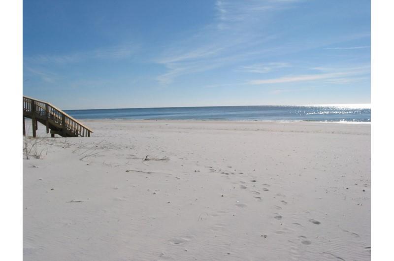 Beautiful whitesand beach at Legacy Gulf Shores