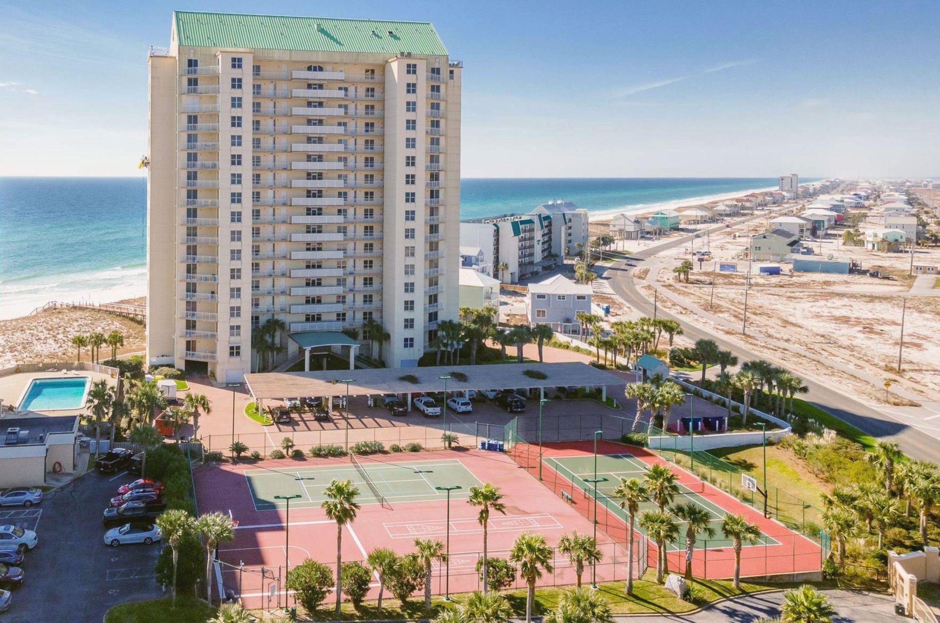 Belle Mer includes access to outdoor tennis and basketball courts
