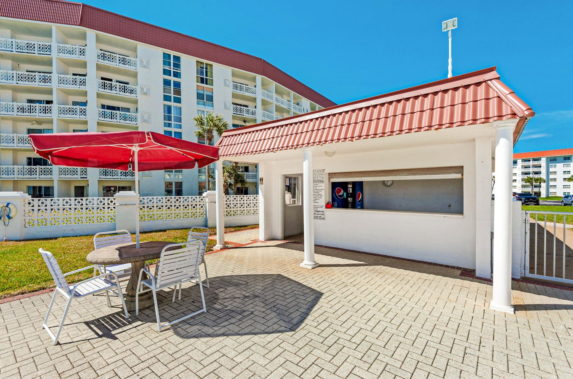 471426 El Matador Condos  482 0 202310 16