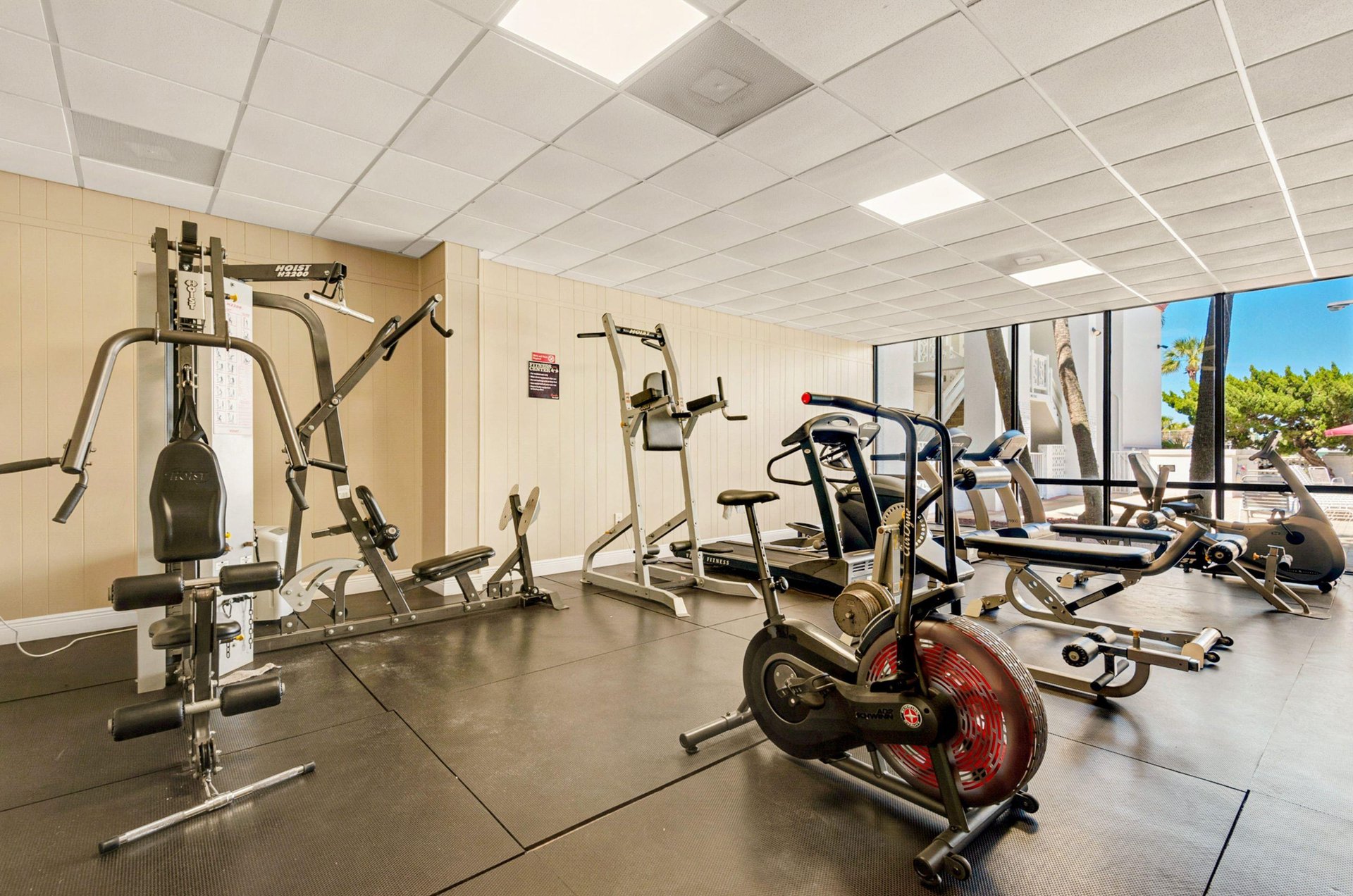 471430 El Matador Condos  482 0 202310 110