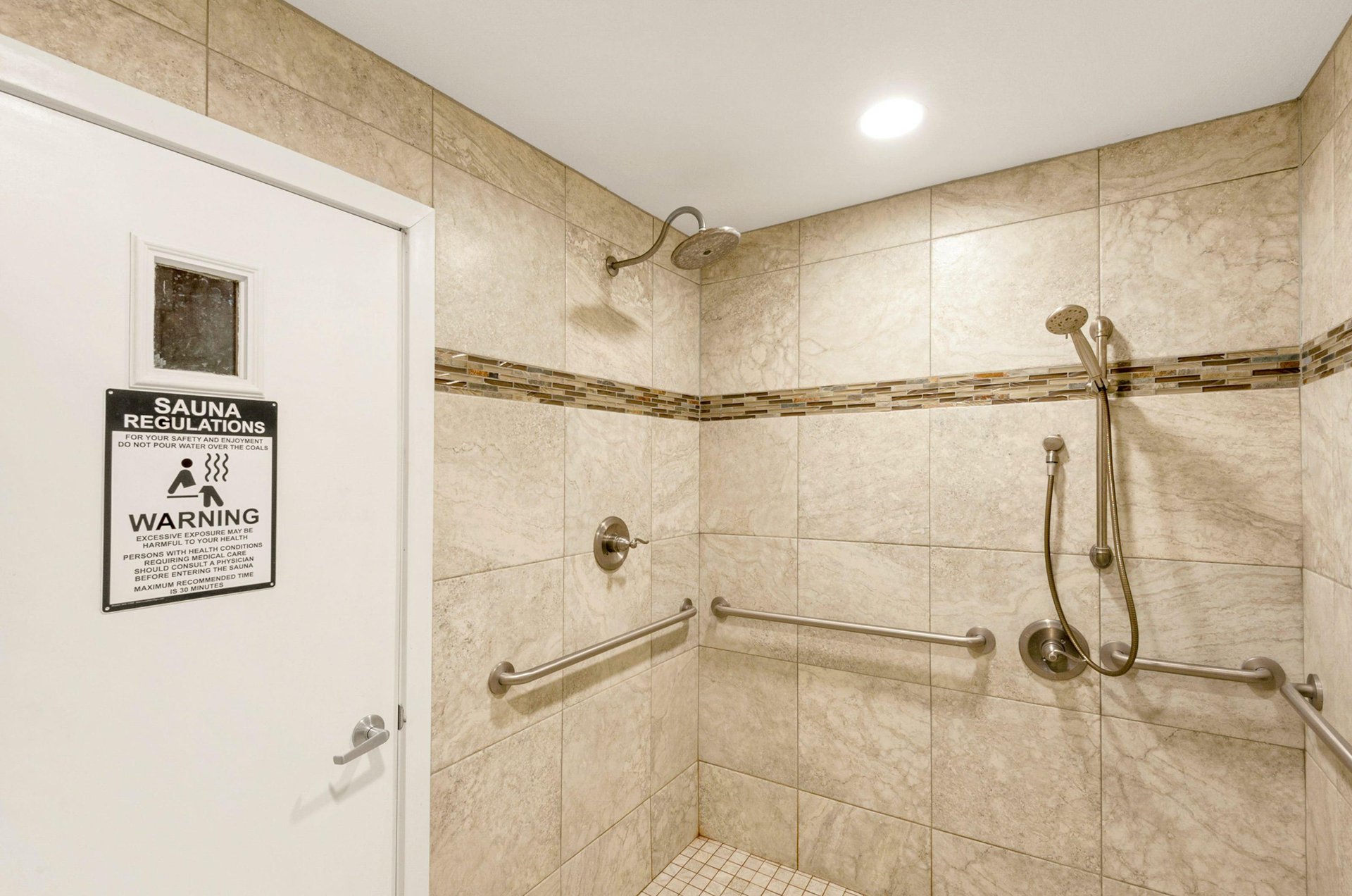 471432 El Matador Condos  482 0 202310 112