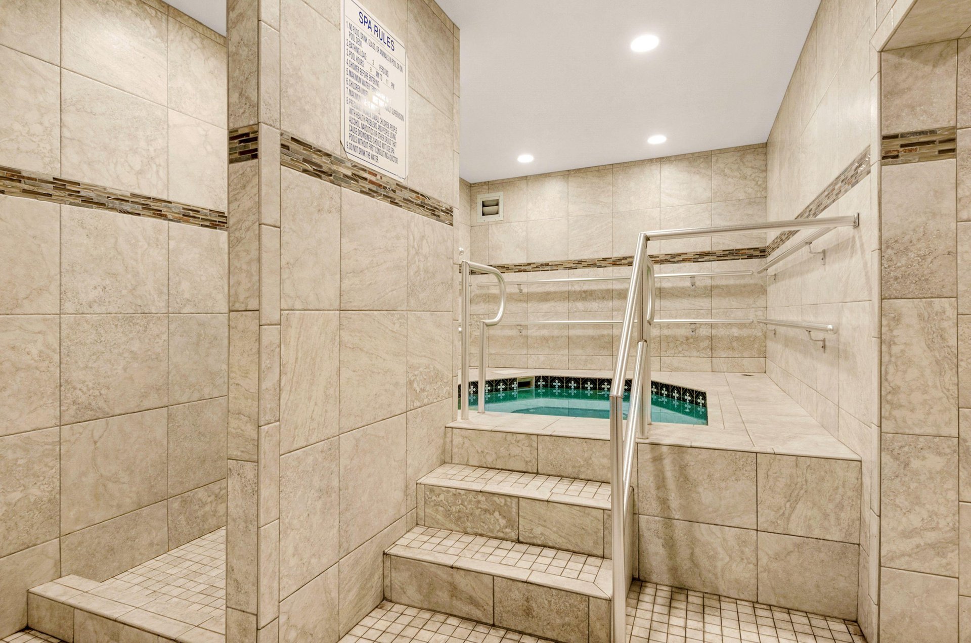 471434 El Matador Condos  482 0 202310 114