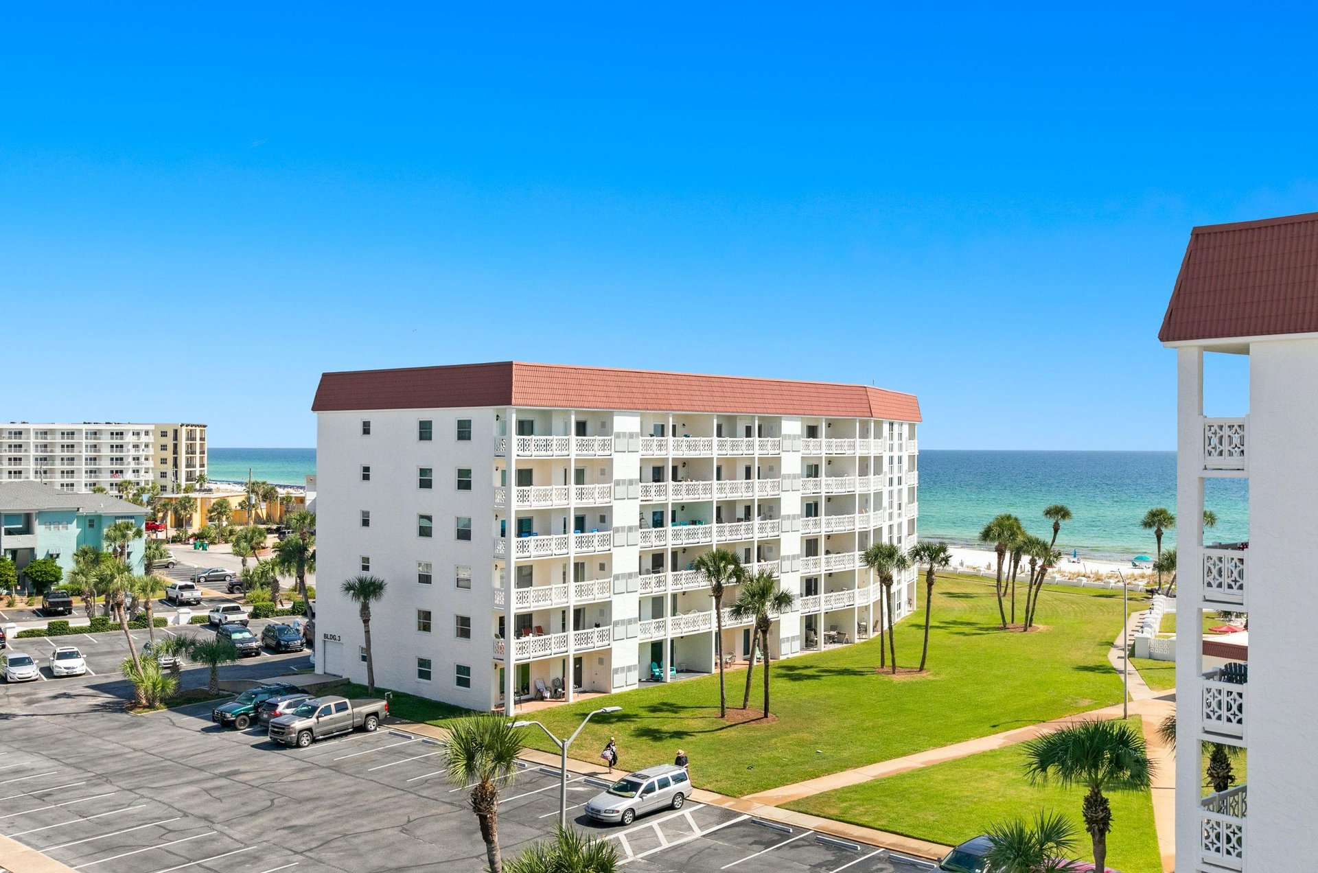 471445 El Matador Condos  482 0 202310 126