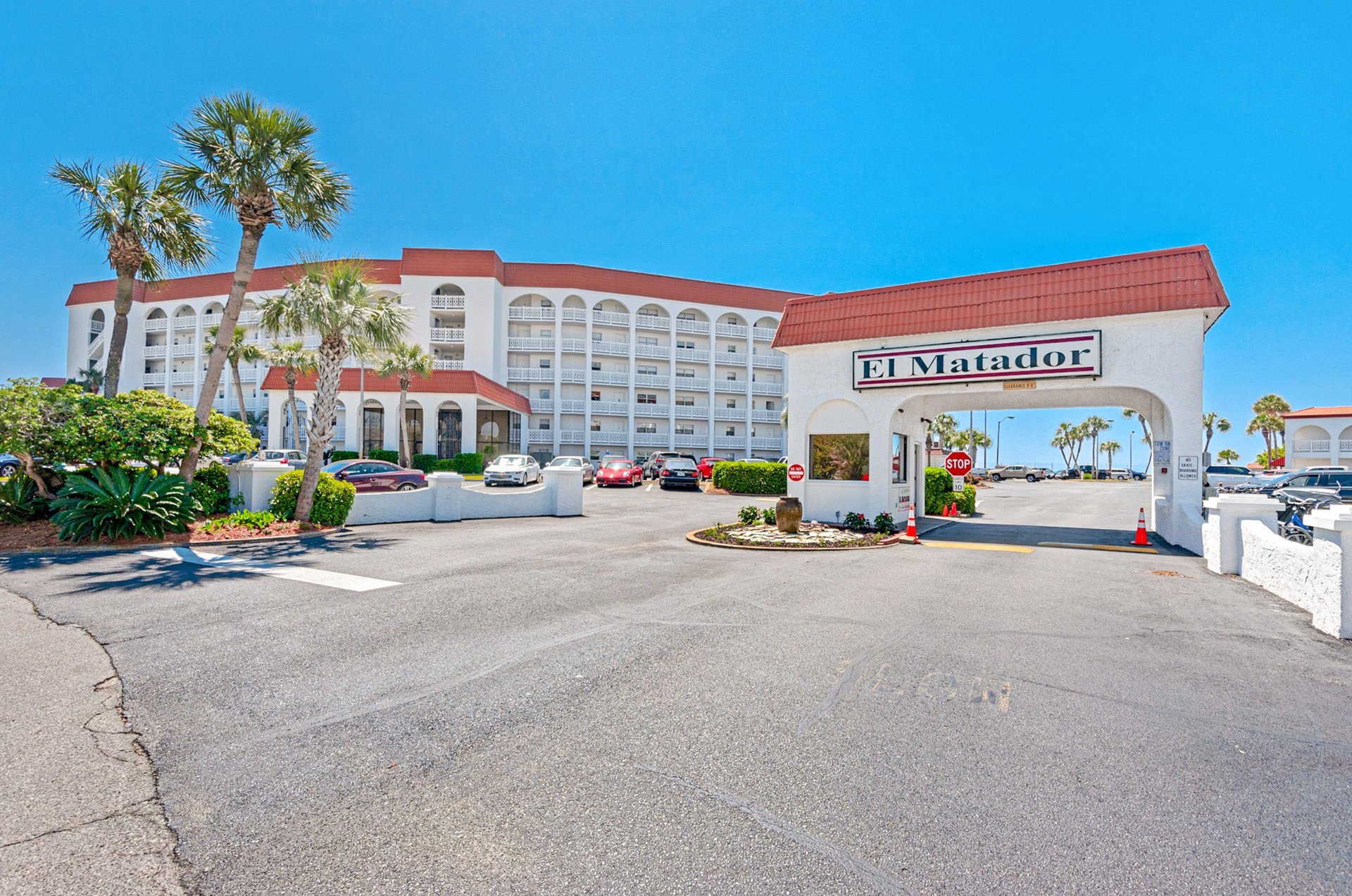 471446 El Matador Condos  482 0 202310 127