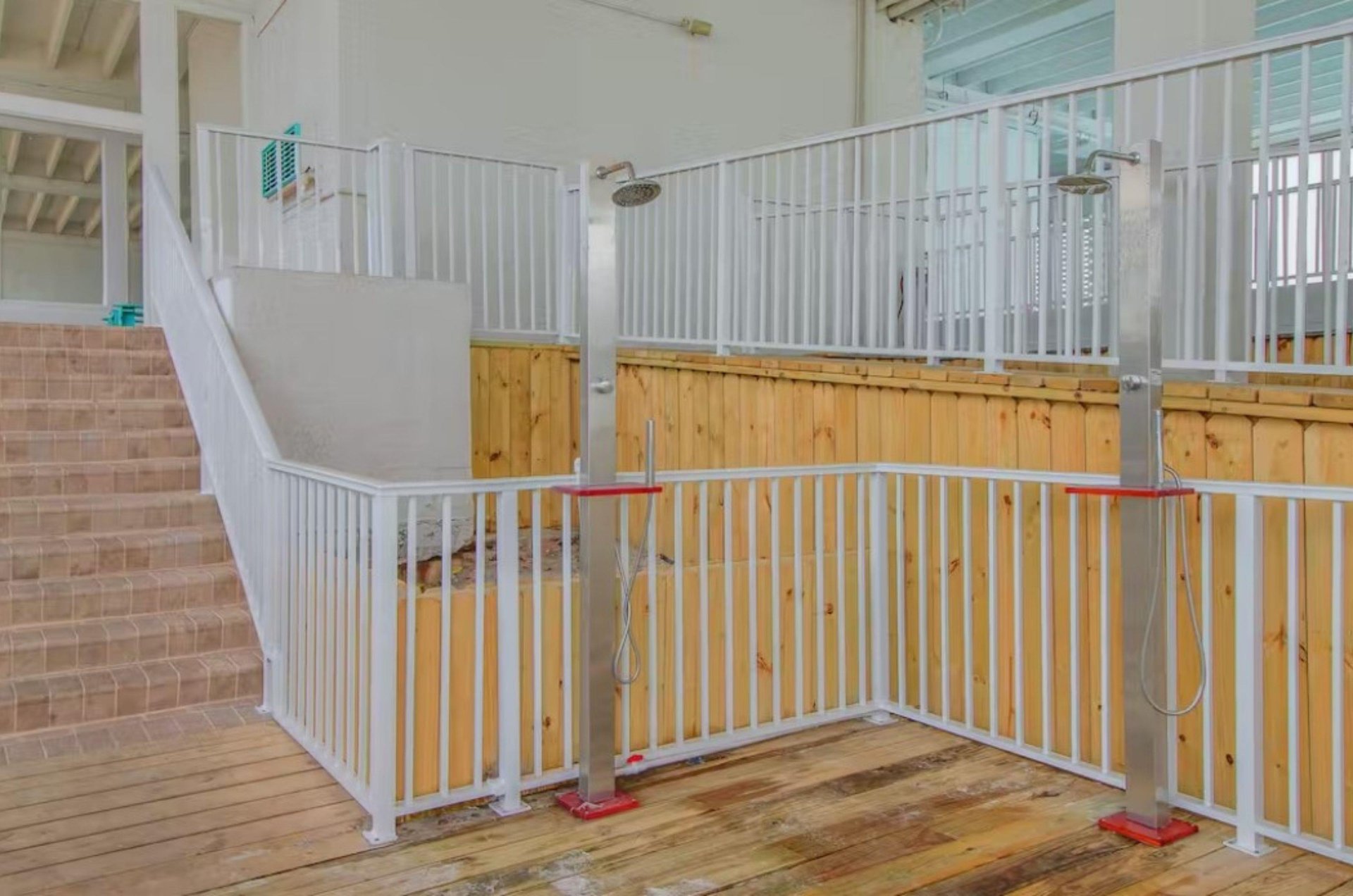 471487 Fontainebleau Terrace  495 0 20241 16512