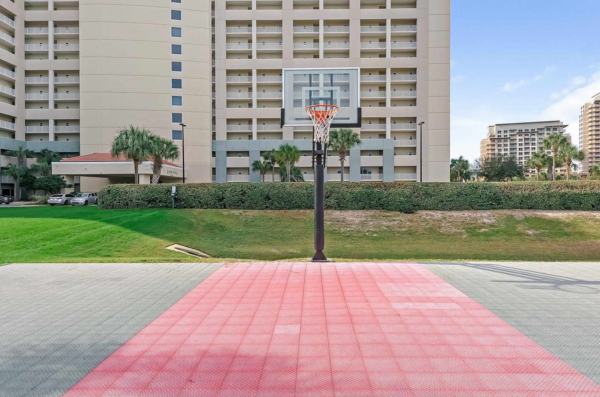 471609 Topsl Beach Manor  571 0 202310 46710