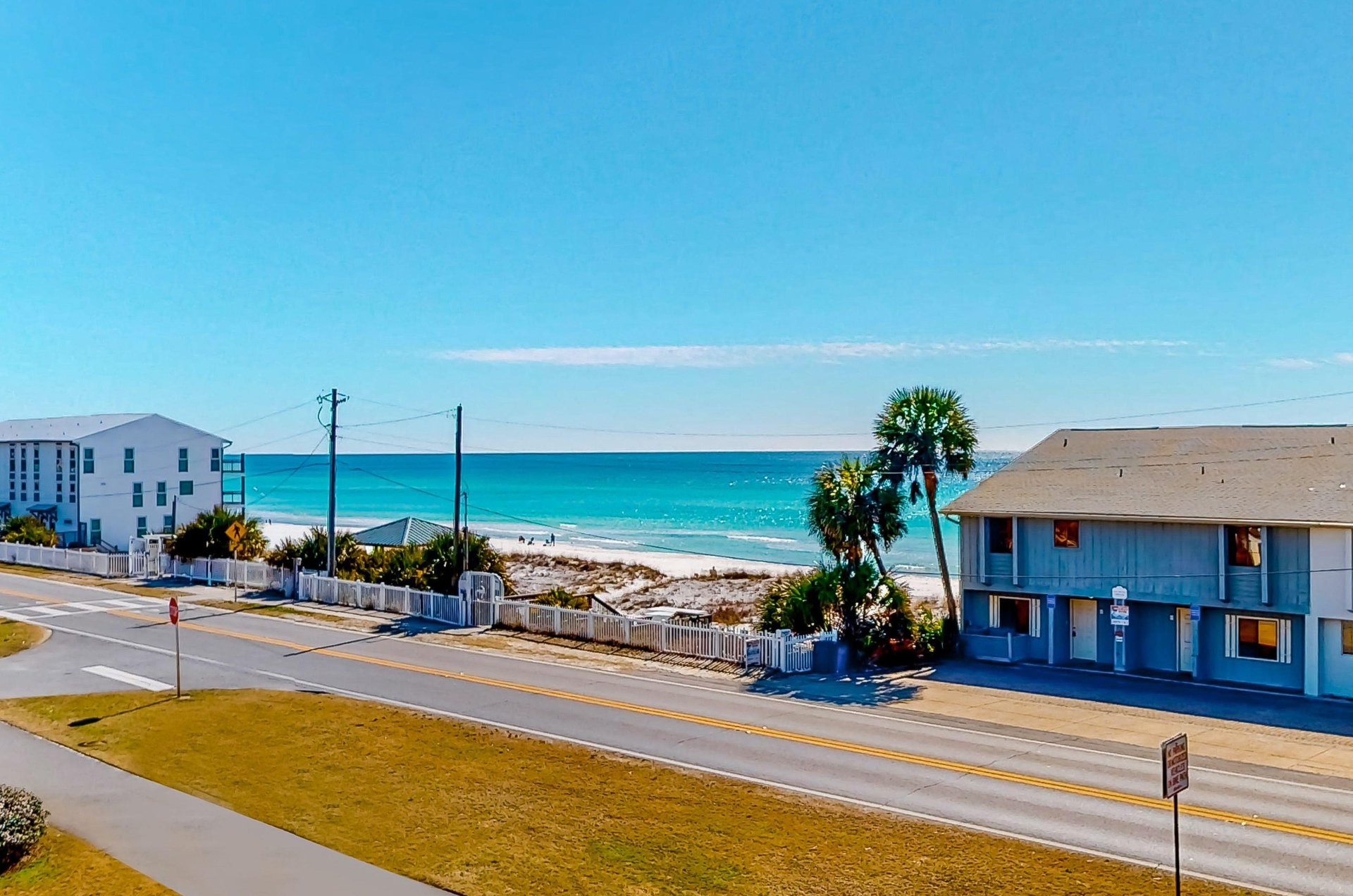The property is a short stroll from a beautiful Destin beach.