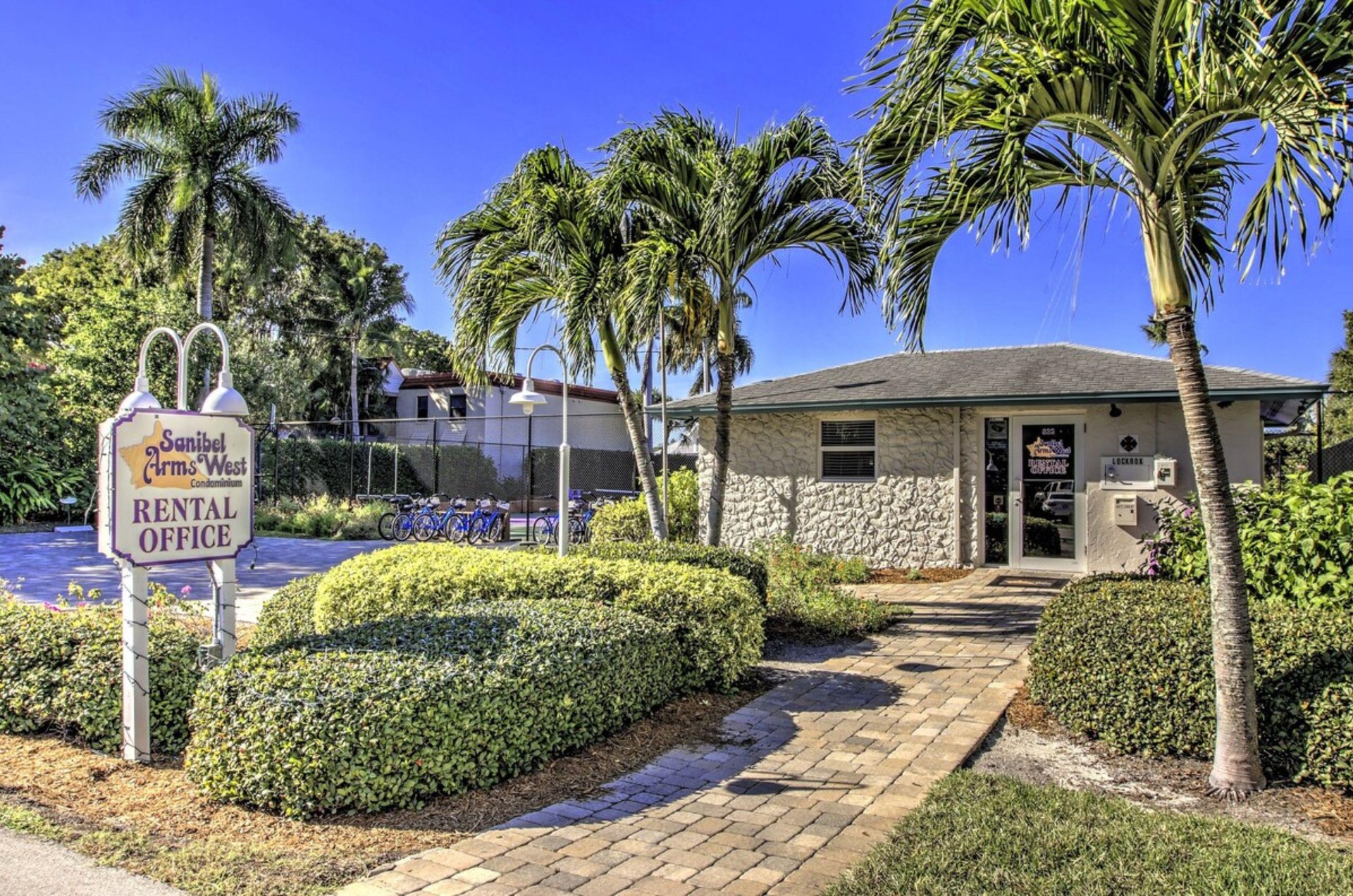 The Gulffront property is only steps away from coast.