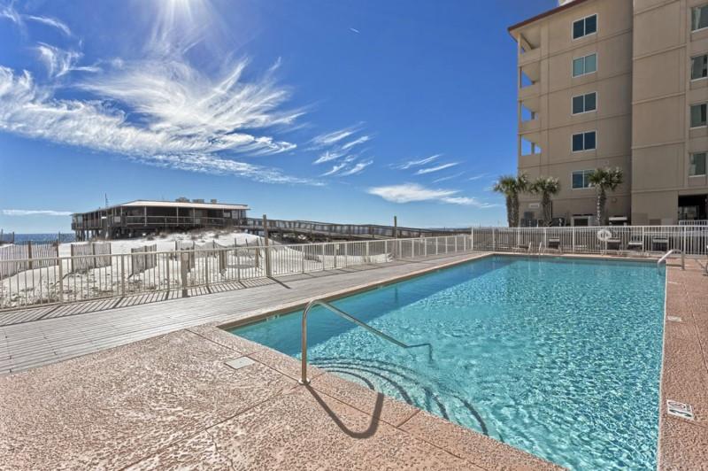 Boardwalk Condos Pool in Gulf Shores