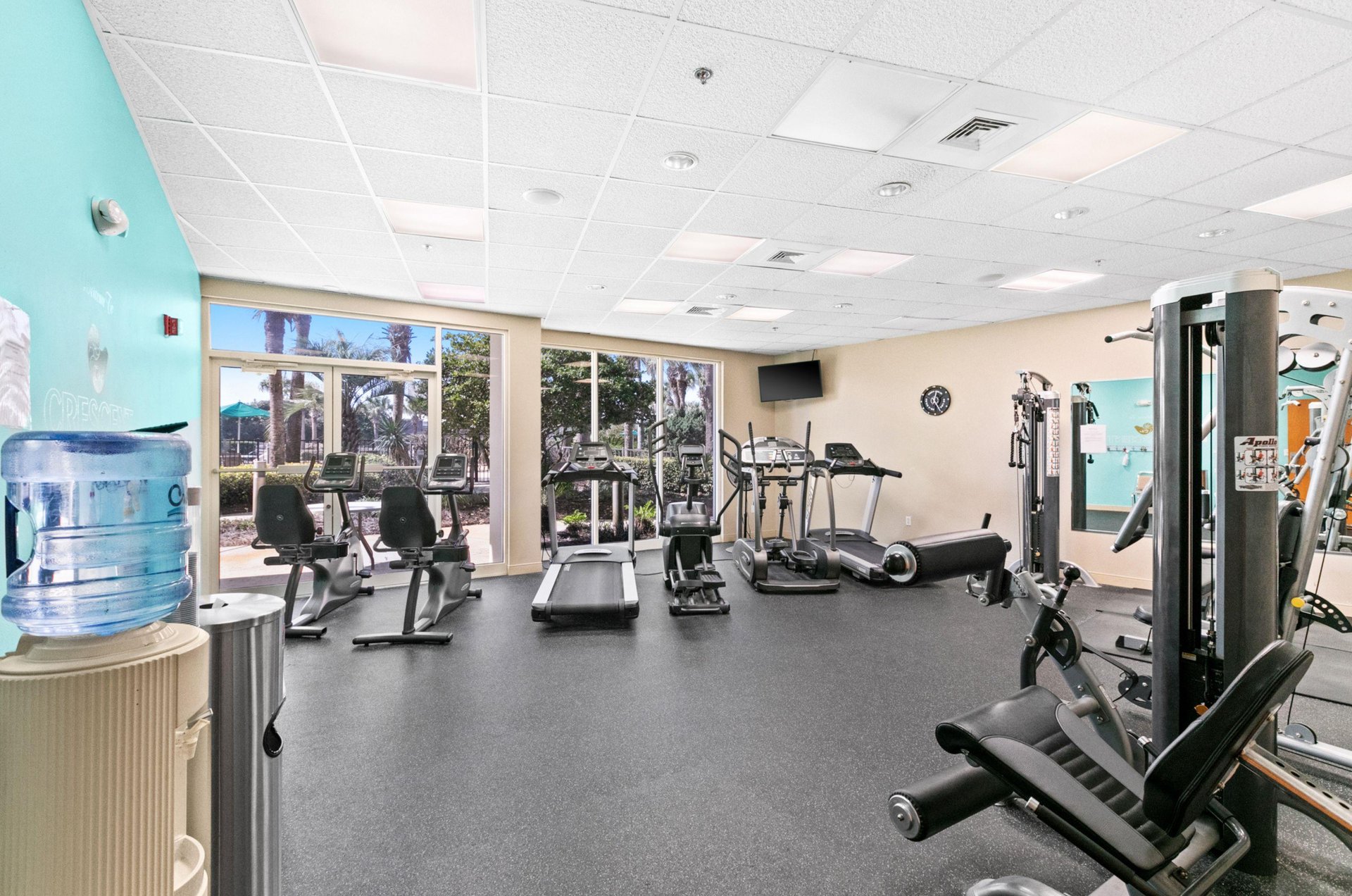 The communitys fitness center is well equipped.