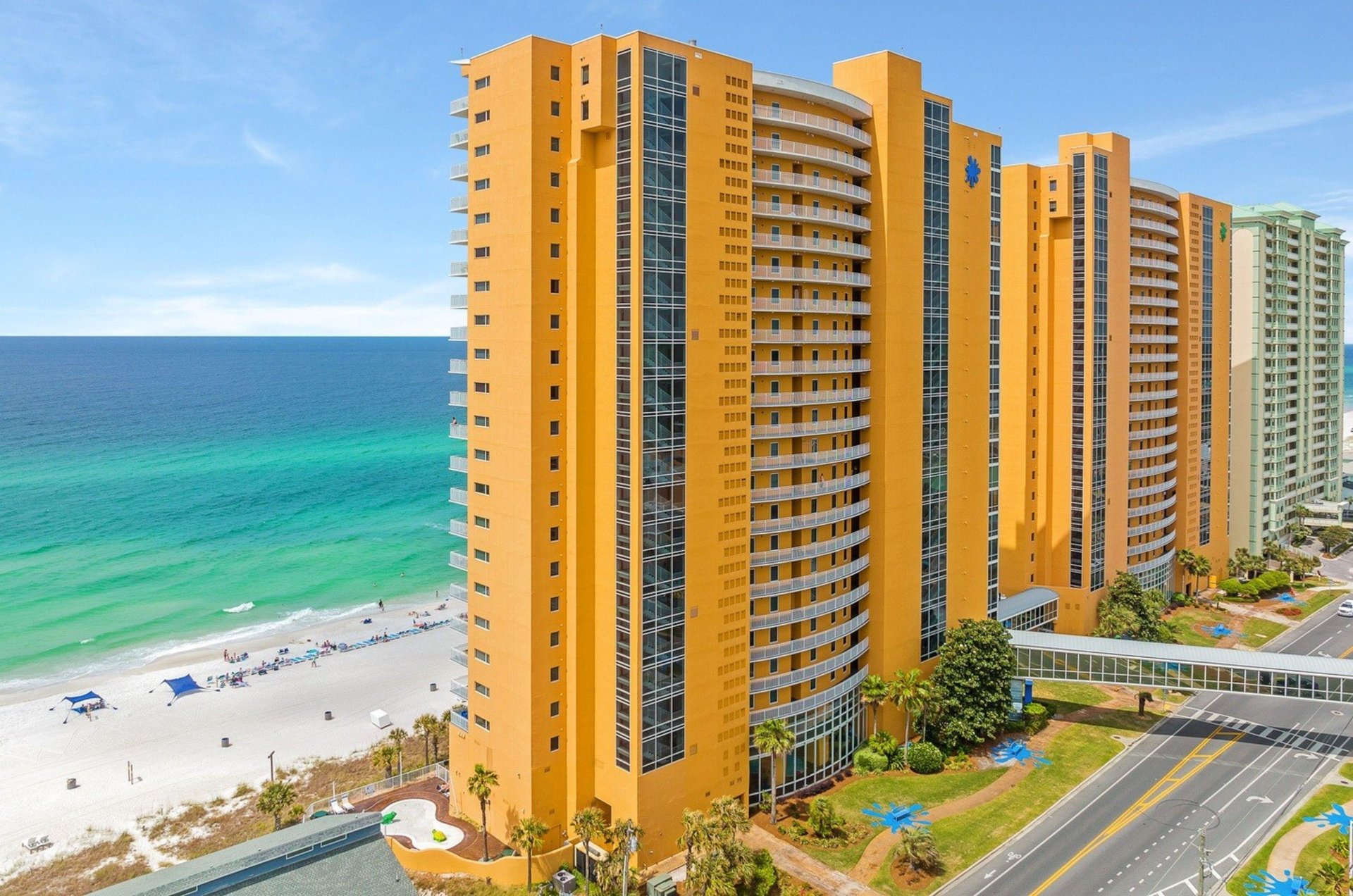 Splash Resort features beautiful Gulffront condos