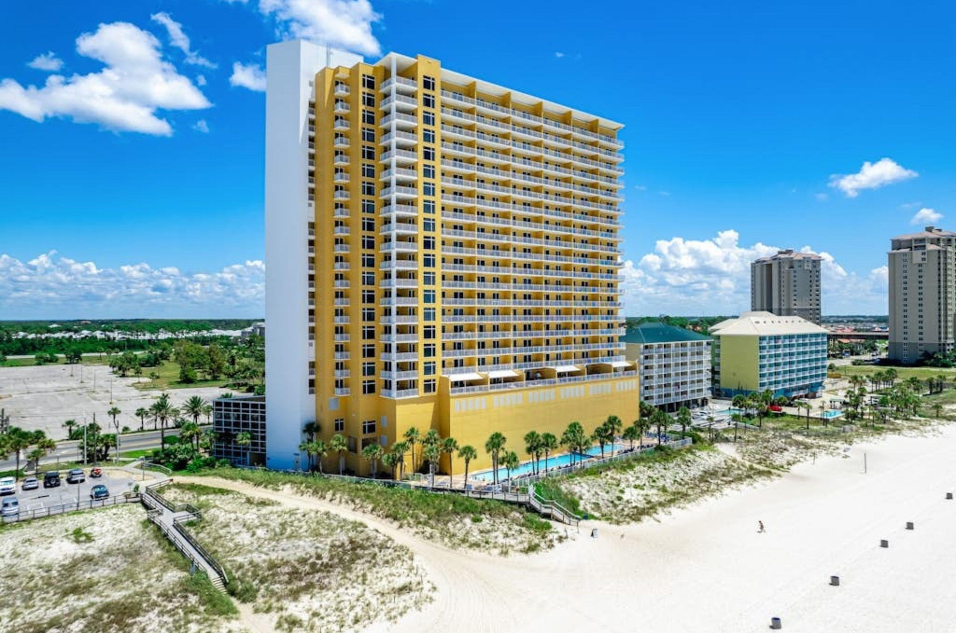 The beachside exterior of Sterling Reef Condomniniums in Panama City Beach Florida