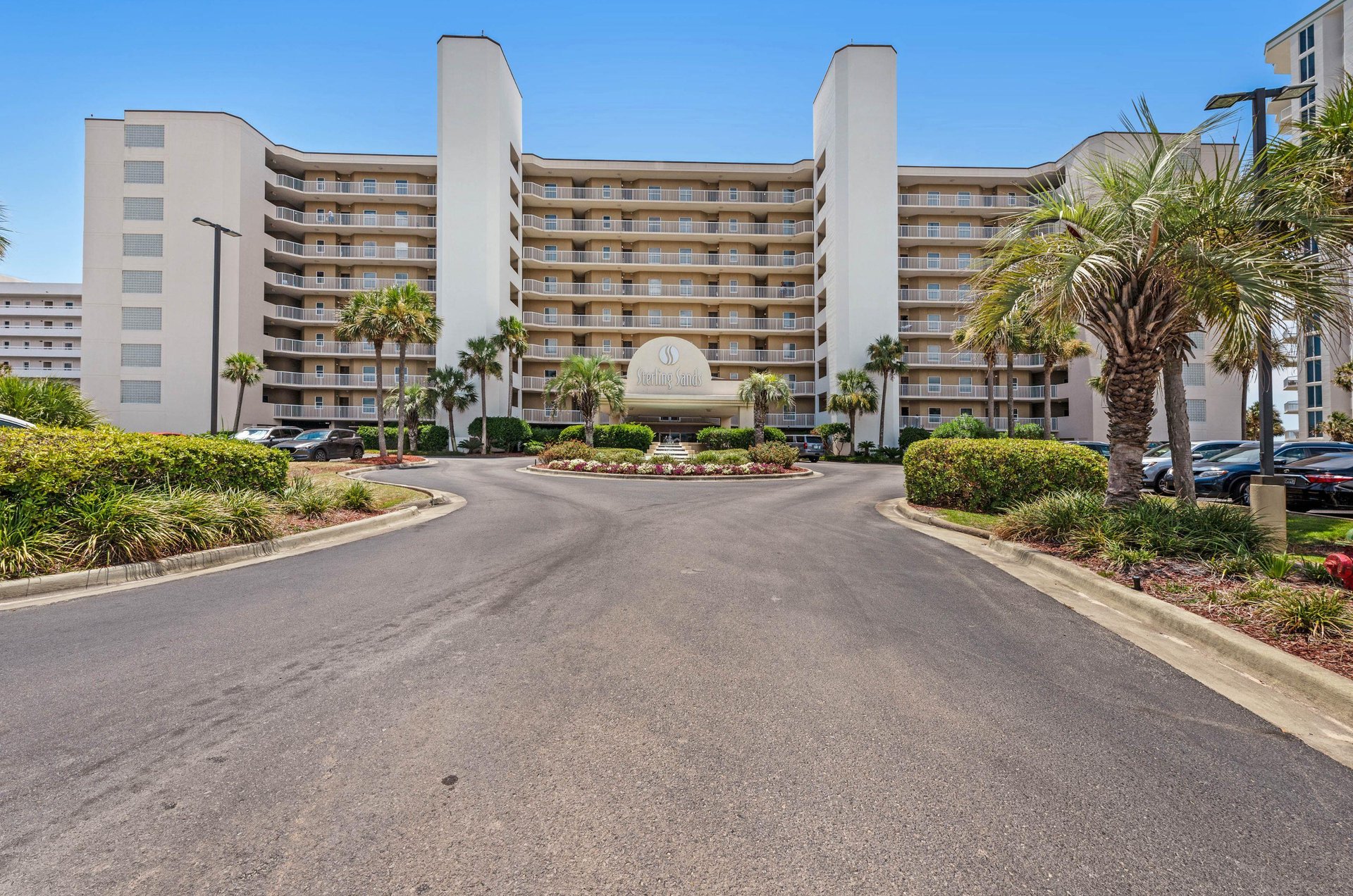 472428 Sterling Sands Condominiums  950 0 202310 3813