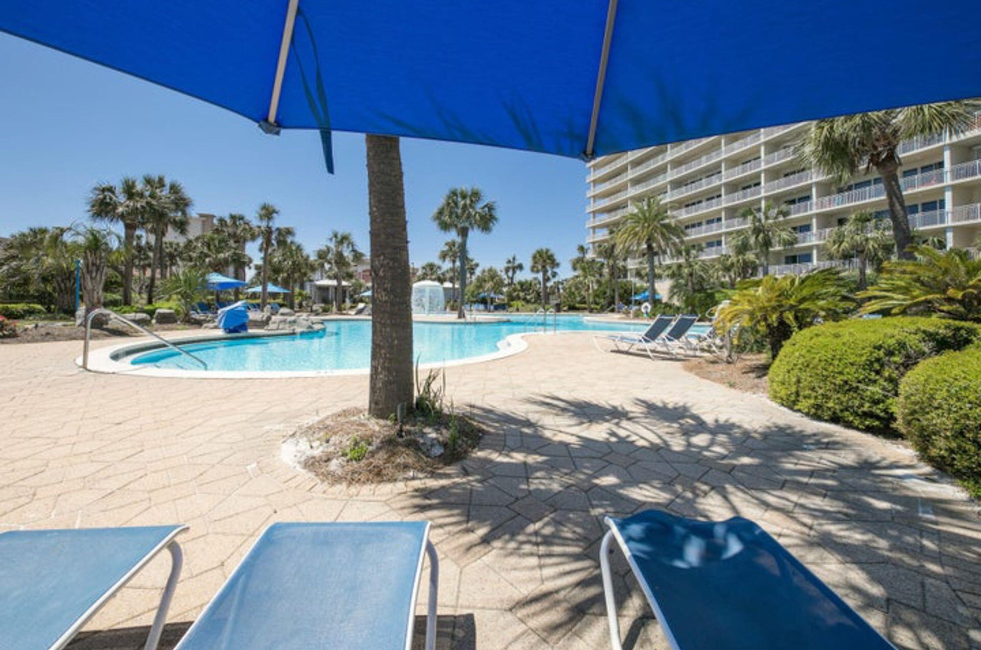 472444 Sterling Shores Condominiums  951 0 202310 3812