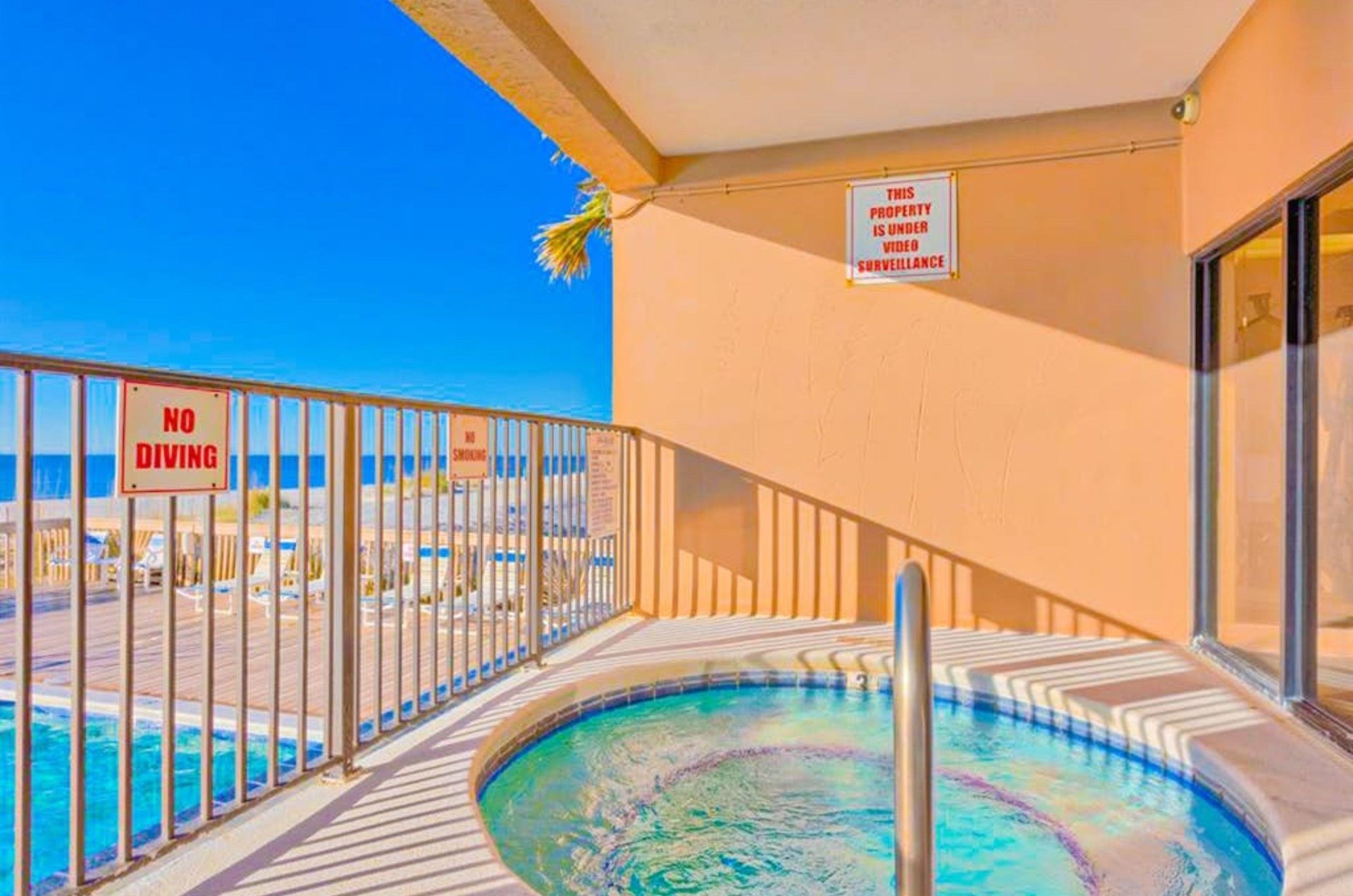 The outdoor hot tub at Broadmoor Condos in Orange Beach Alabama
