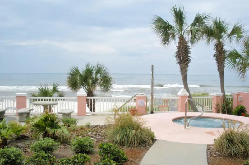 Pineapple Villas on Laguna beach