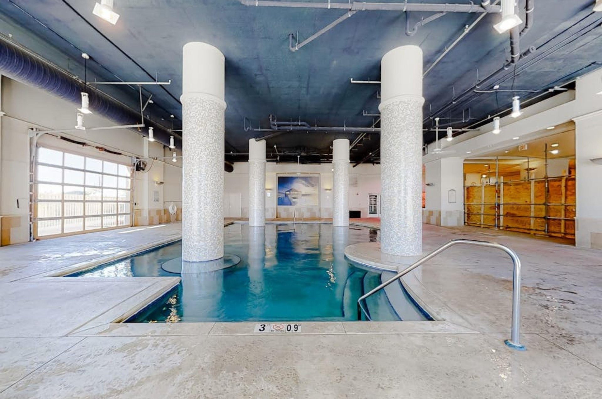 The large indoor swimming pool at Escapes to the Shores in Orange Beach Alabama