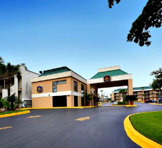 Best Western Oak Manor in Biloxi Mississippi