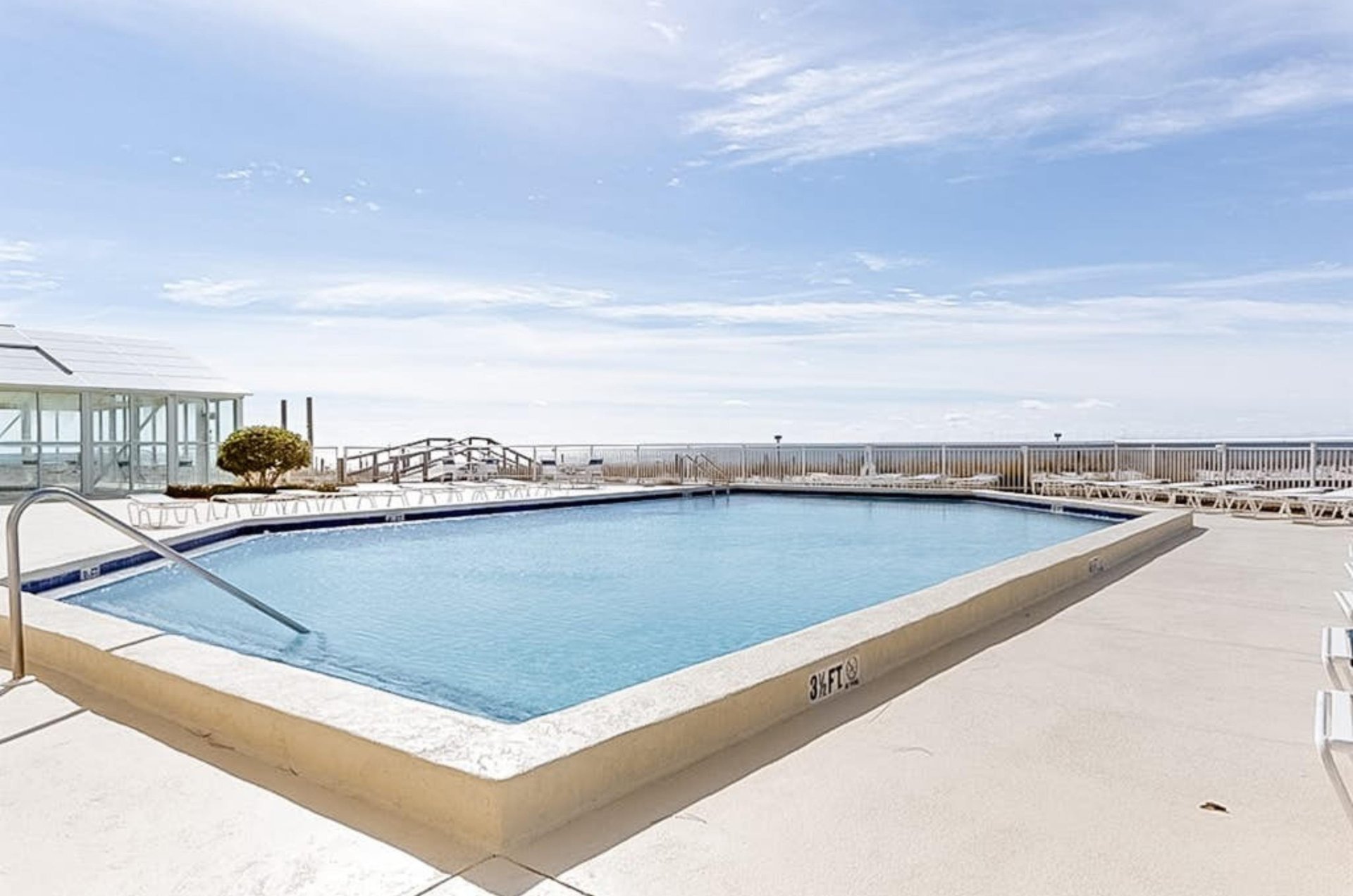 Perdido Sun features a crystal blue outdoor pool