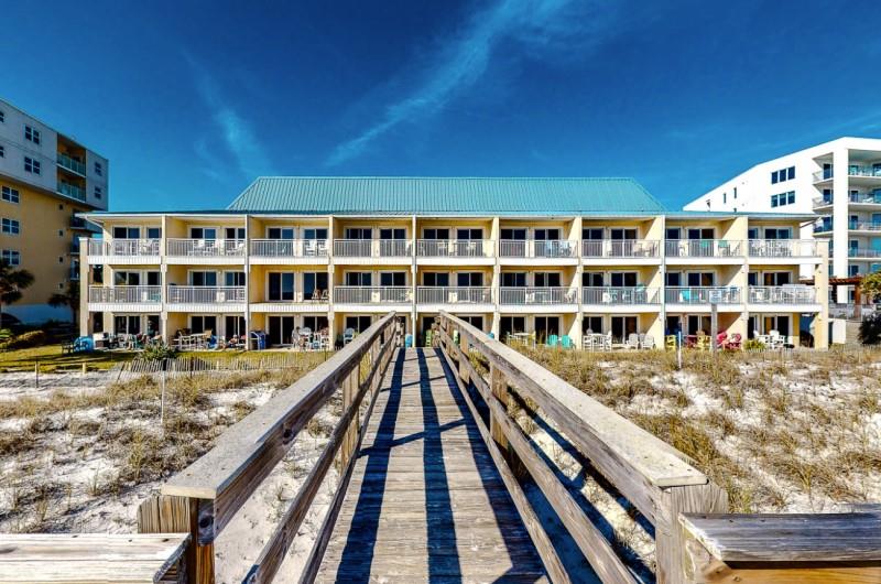 Island Sands Front of Building