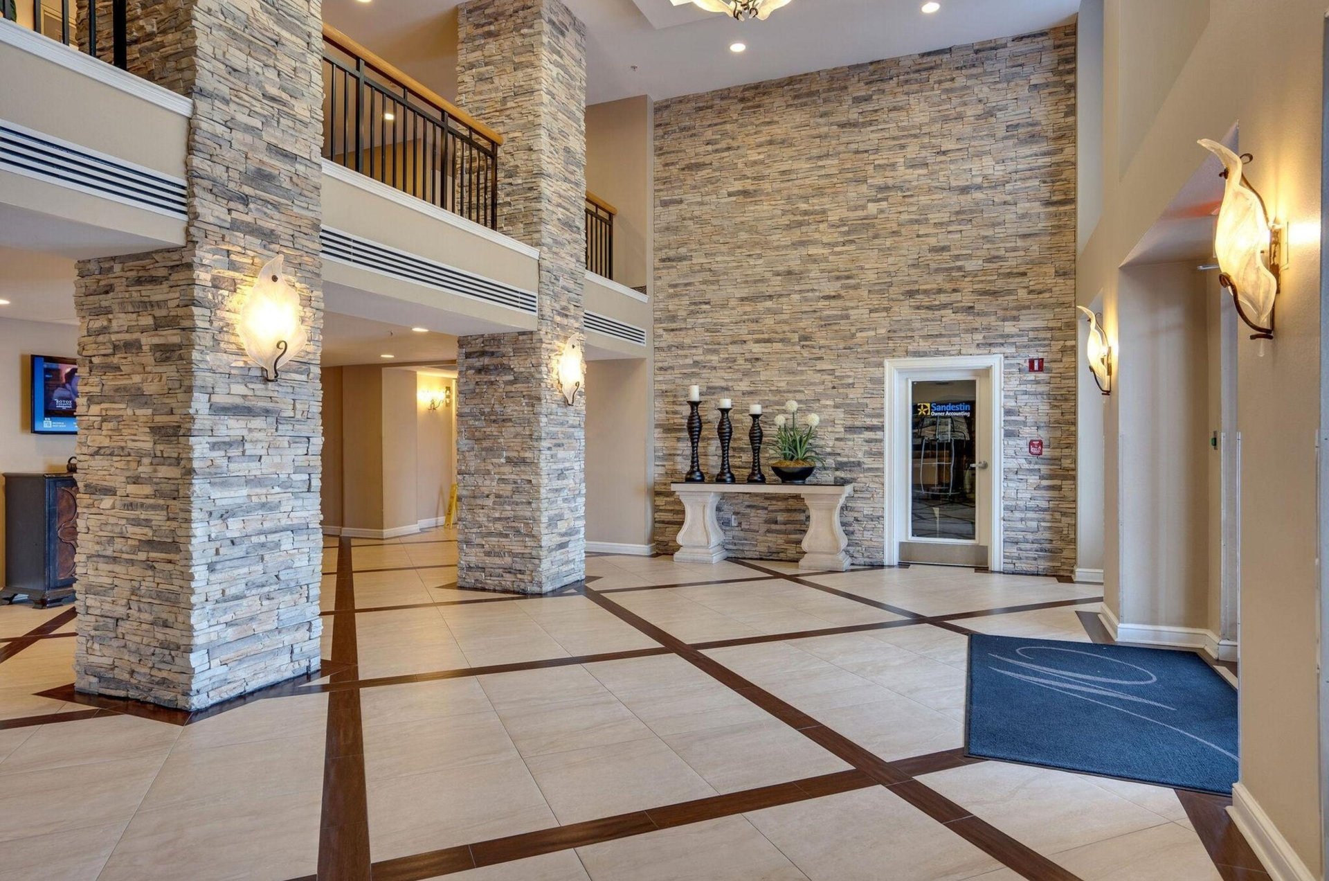 The lobby of Westwinds at Sandestin