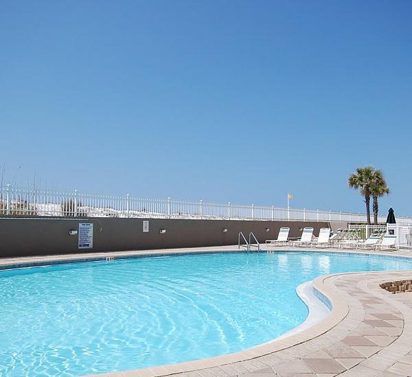 Gulffront swimming pool at Island Princess Fort Walton