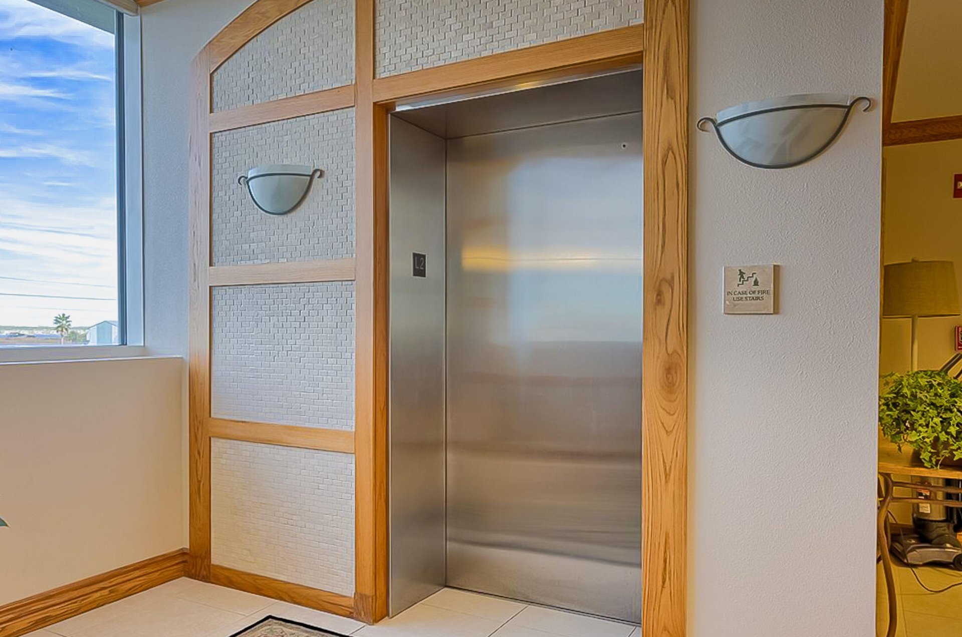 473563 The Colonnades  1450 0 202311 516