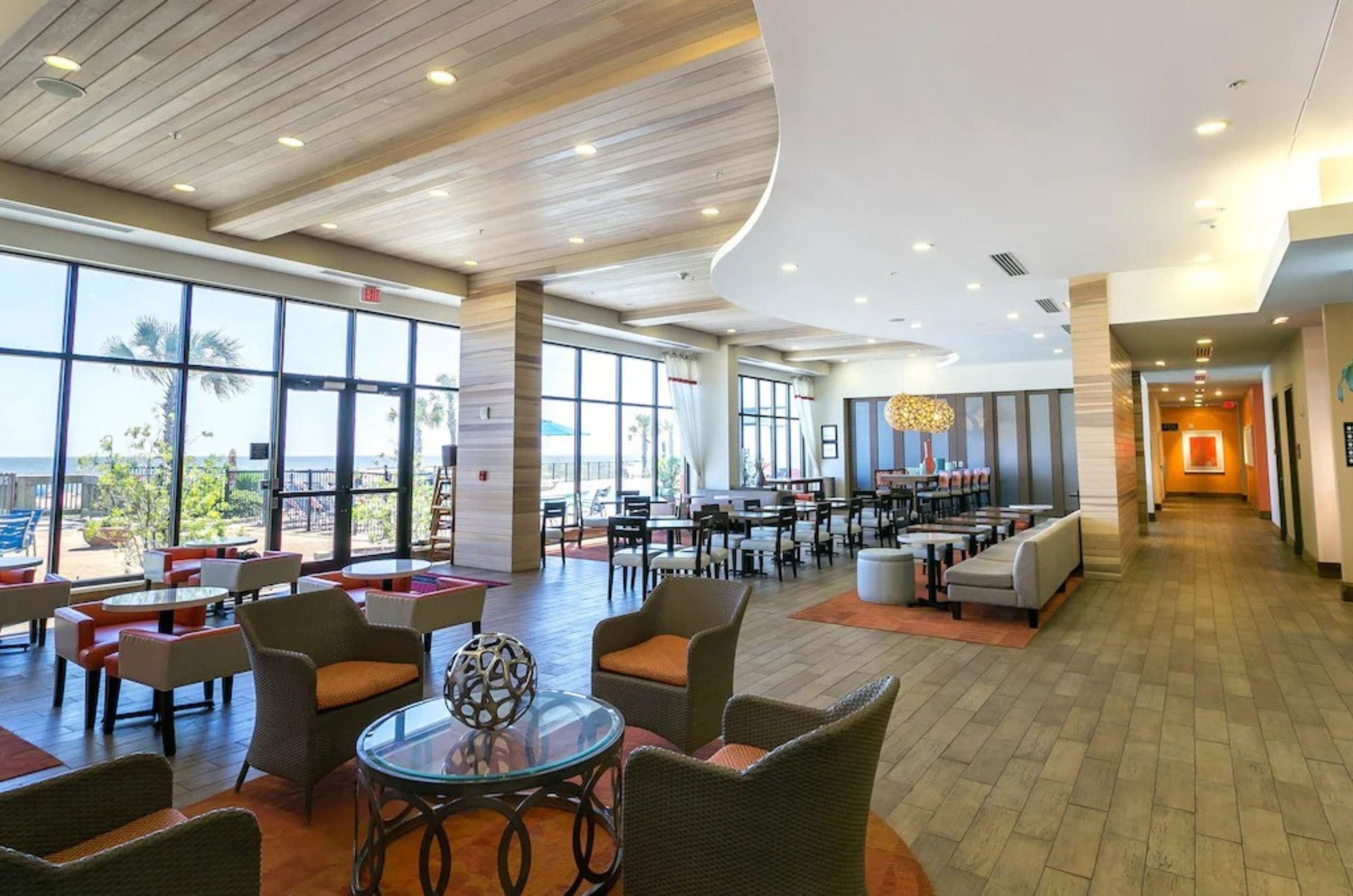 Hampton Inn  Suites boasts a lovely lounge area and lobby