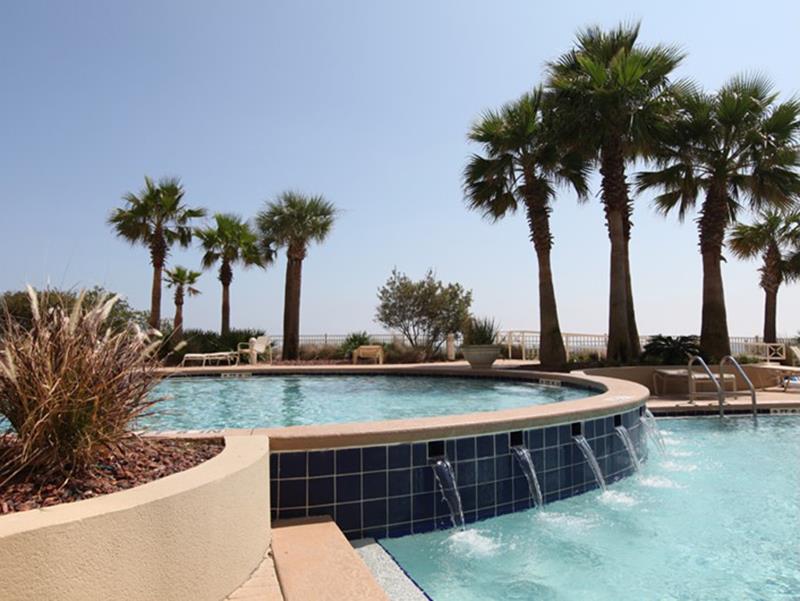 Gorgeous pool and hot tub at Indigo Condo in Perdido Key Florida