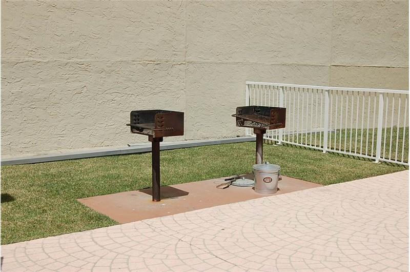 Cook dinner outside at Tropical Winds Gulf Shores AL.