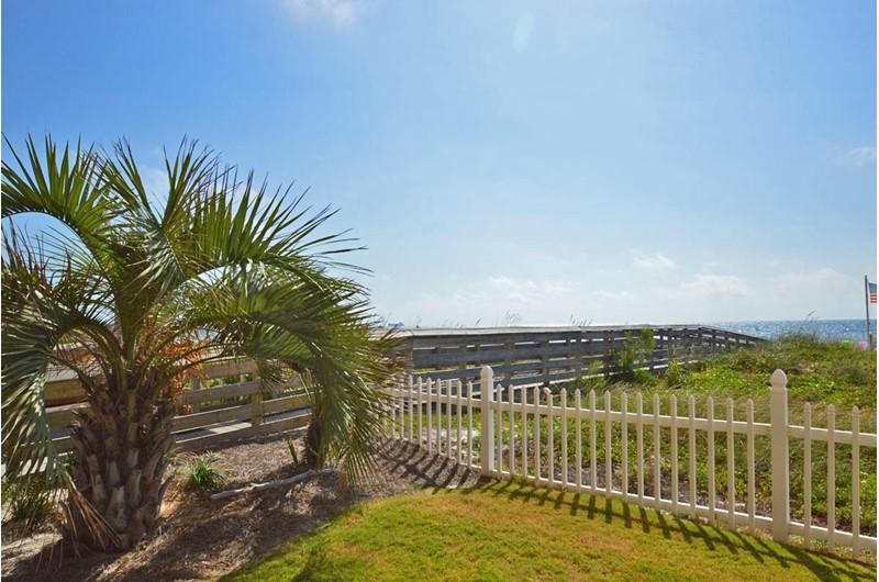 The landscaping is lovely at Royal Palms in Gulf Shores AL