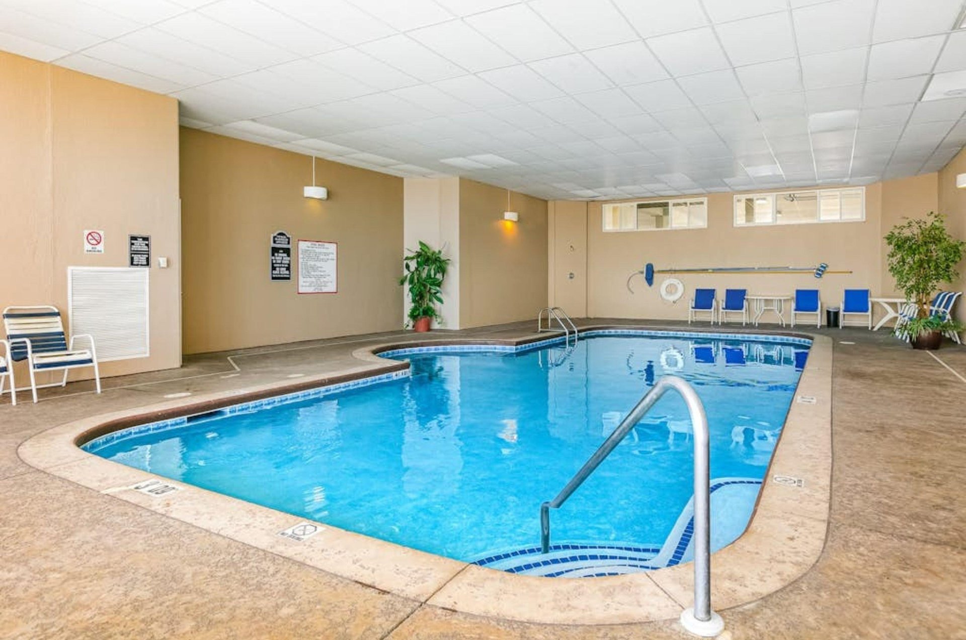The indoor heated swimming pool at Admirals Quarters