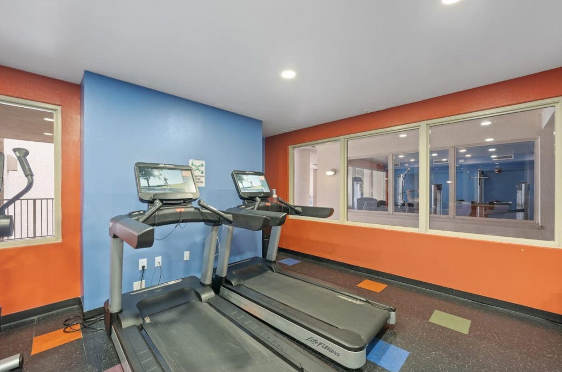 Treadmills in the fitness center at the Shores of Panama