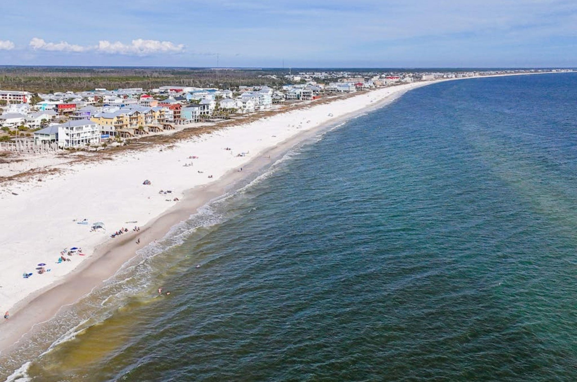 Explore all the amazing homes avaliable for rent in Mexico Beach, Florida