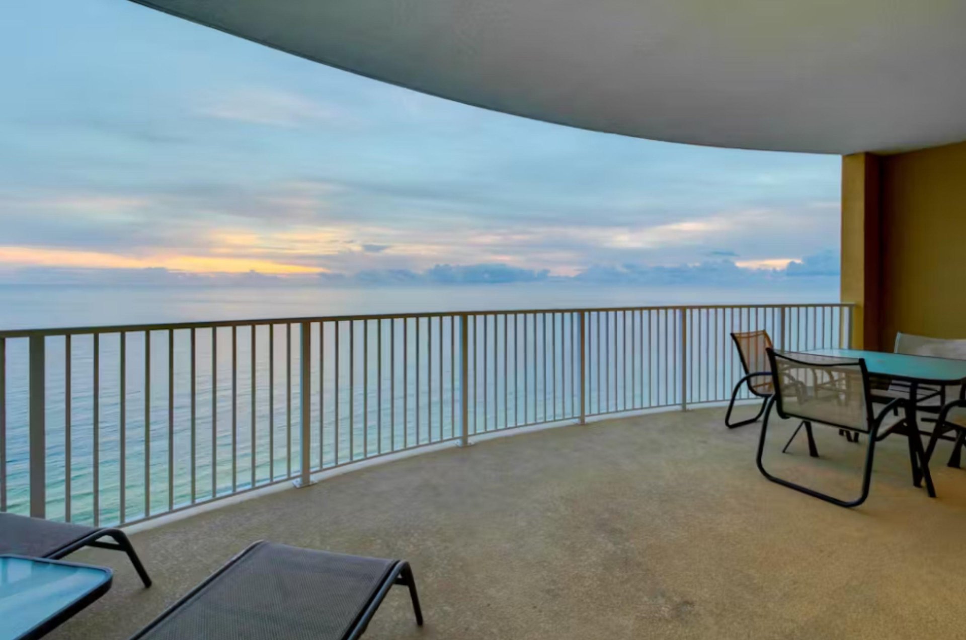 474404 Ocean Villa  1612 0 20241 50122