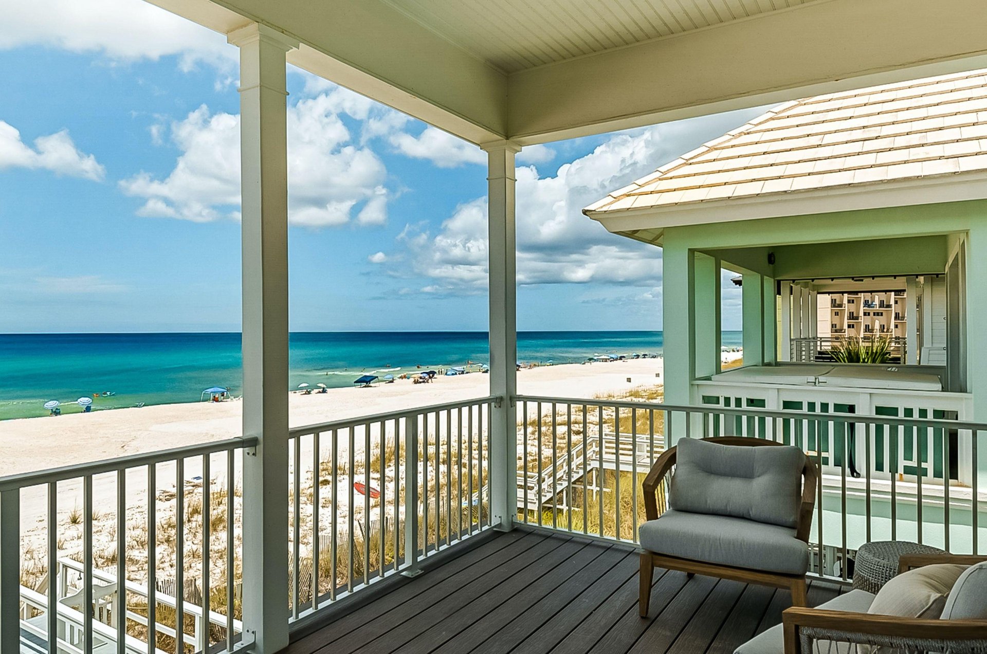 Enjoy stunning Gulf and beach views