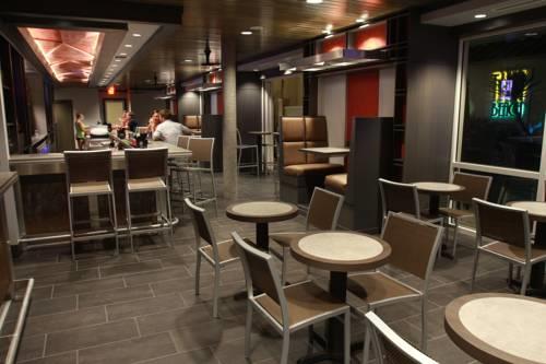 Shephards Live Entertainment Resort in Clearwater Beach FL 75