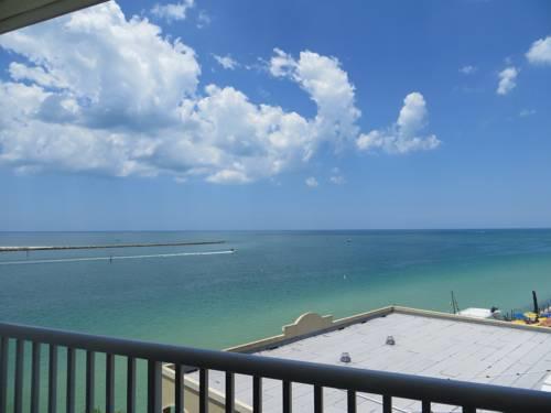 Shephards Live Entertainment Resort in Clearwater Beach FL 96