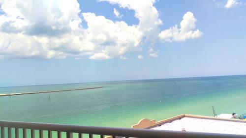 Shephards Live Entertainment Resort in Clearwater Beach FL 36