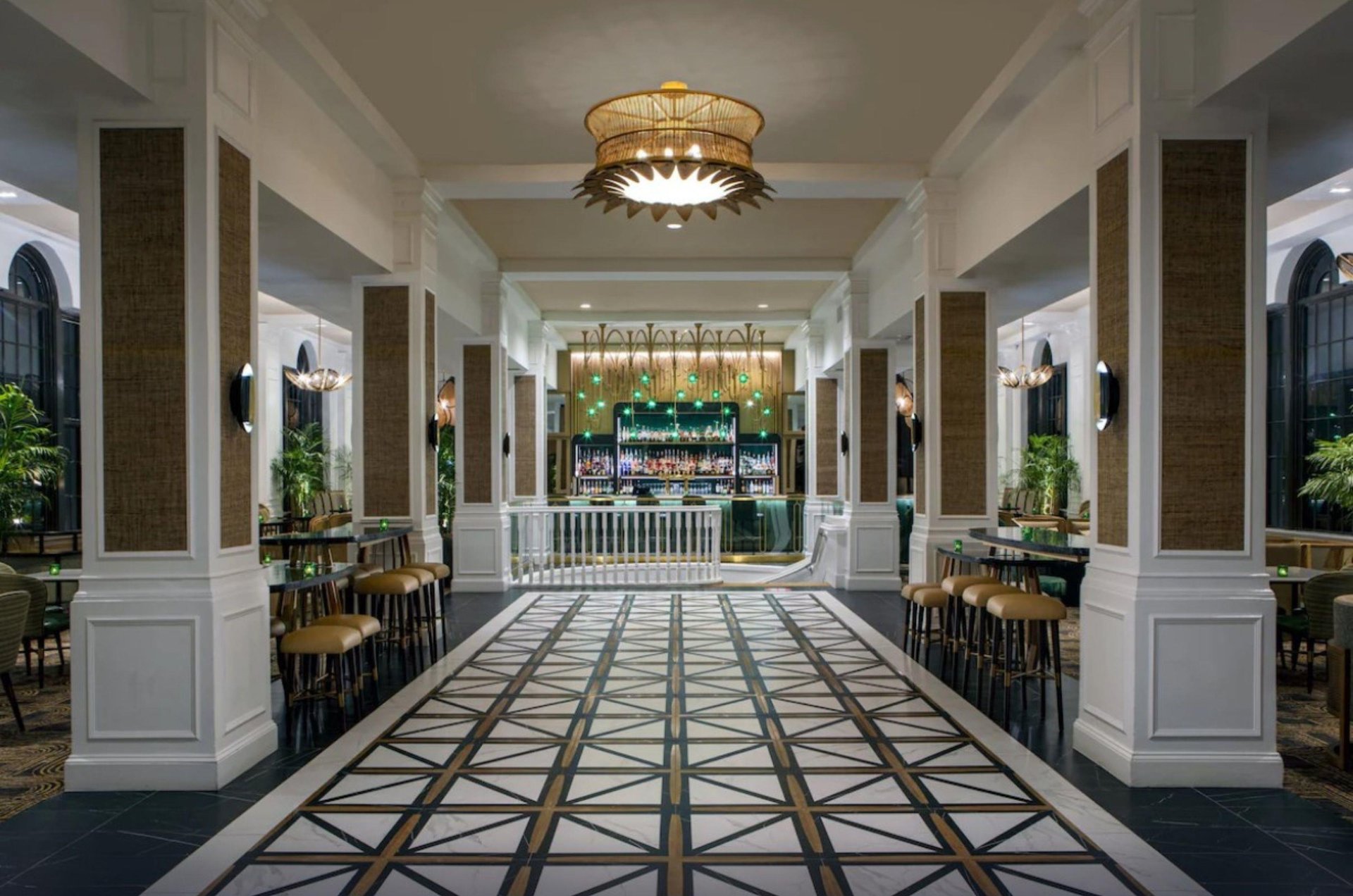 The lounge and bar are inviting.